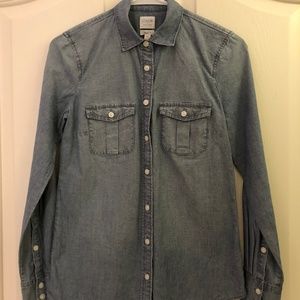 Fall Layering 🍂 Price drop❗️NWOT J.Crew Button Down Denim Shirt❗️